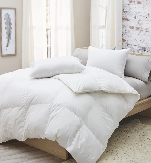 Premium German Batiste White Goose Down Comforter – Down Decor